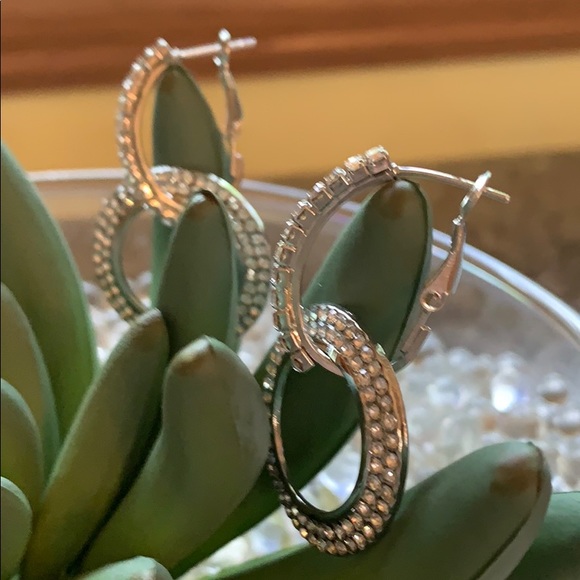 Two part silver tone earrings - Picture 2 of 4